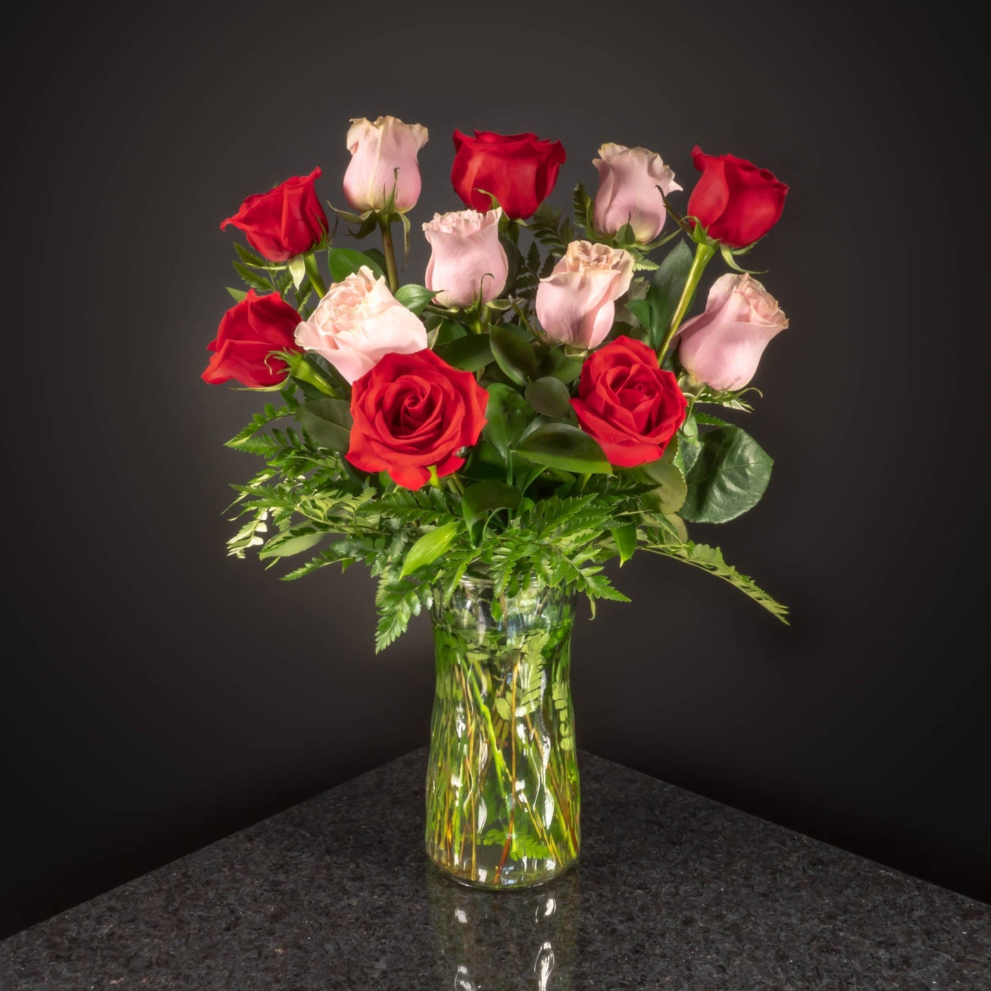  12 Roses / Vase / Basic