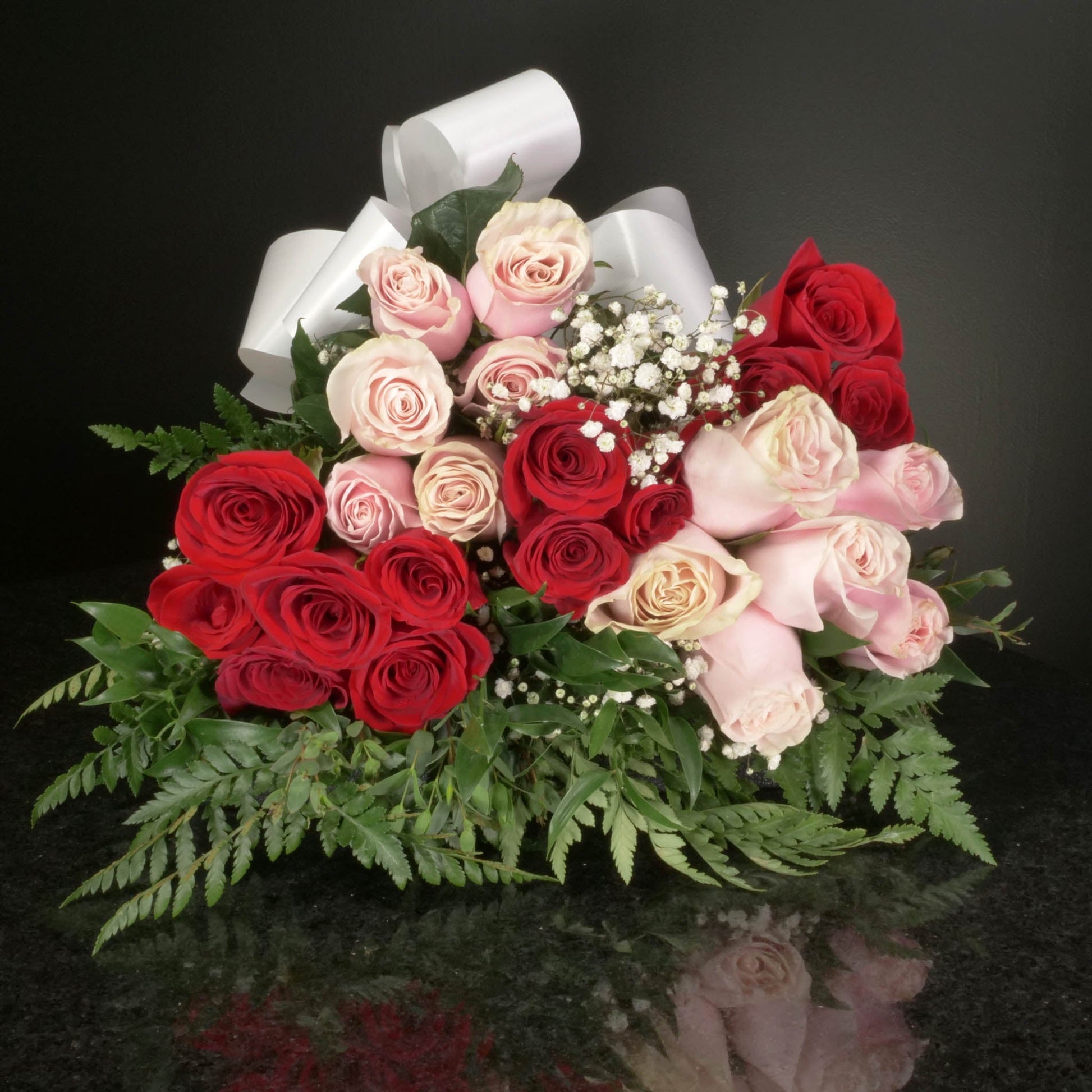 24 Roses / Hand-Tied / Fancy