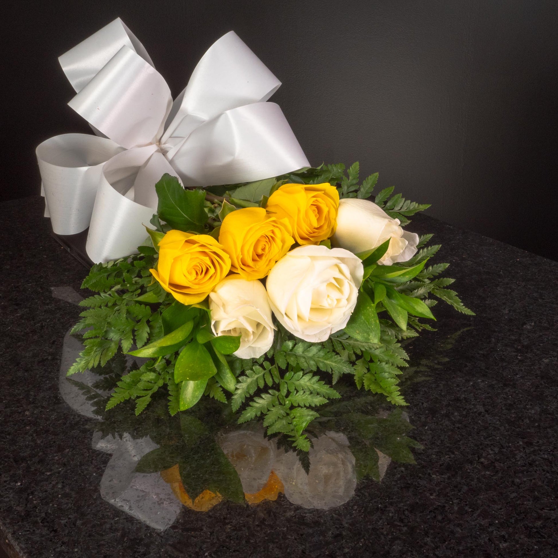 White Yellow Roses 6 Roses / Hand-Tied / Basic